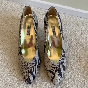 Vintage Steiger snake skin heels